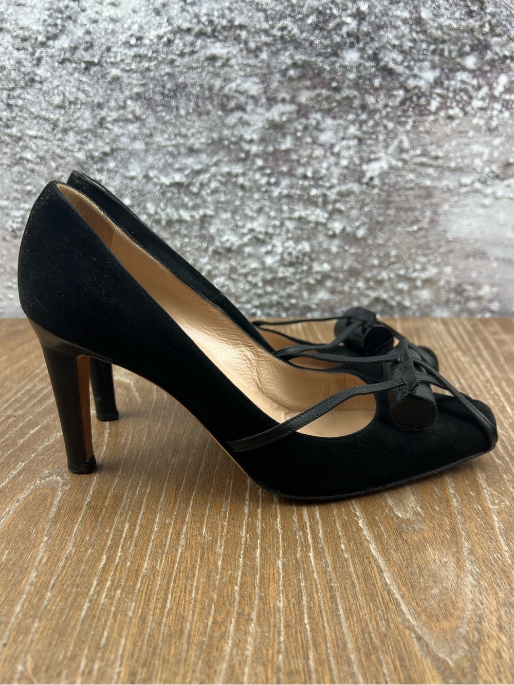 601 Manolo Blahnik vintage Black Suede Lace Detail Pointed Toe Pumps -36.5/6.5